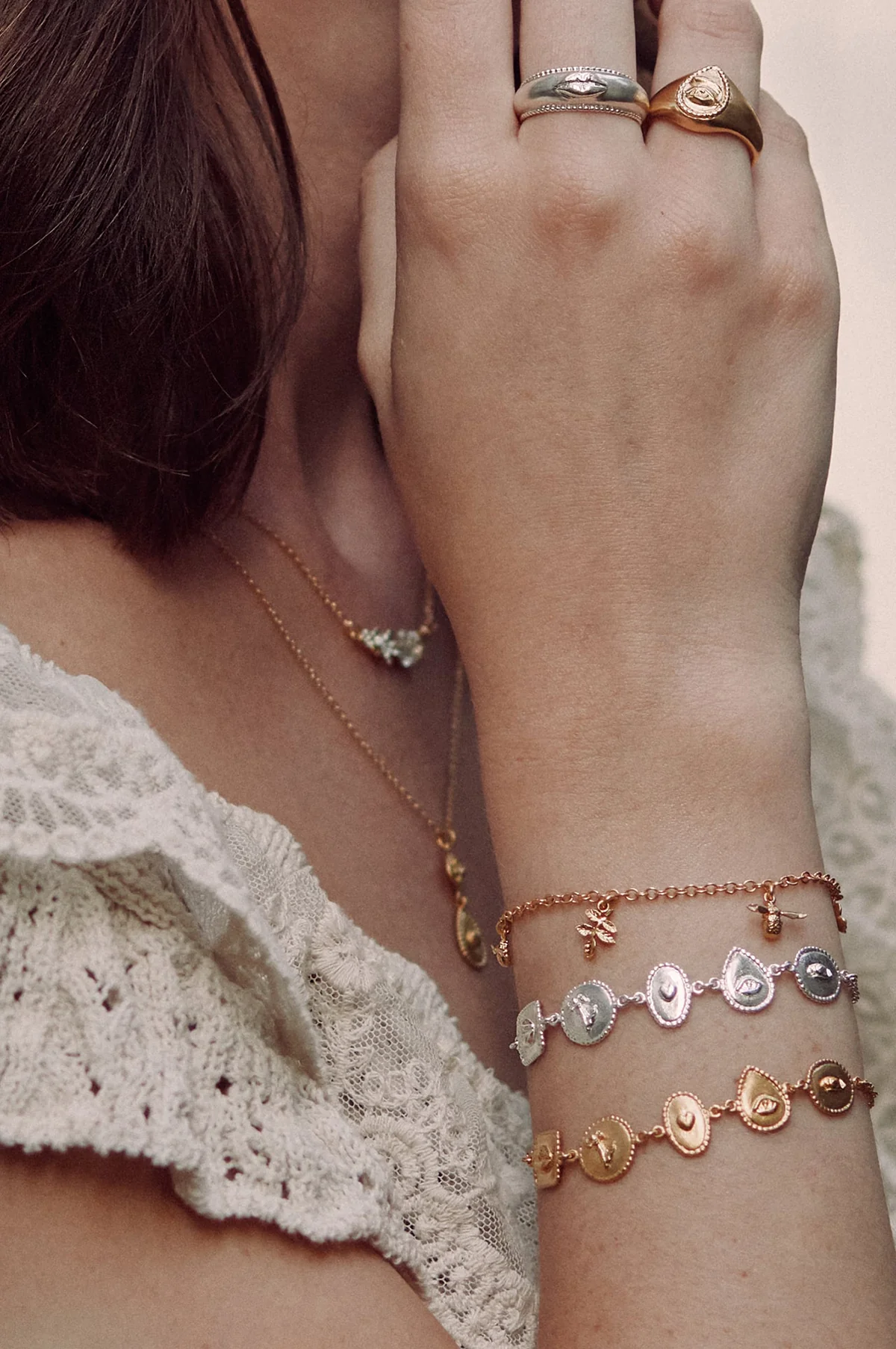 Gratitude for Nature Linked Station Bracelet Gold - Image 3