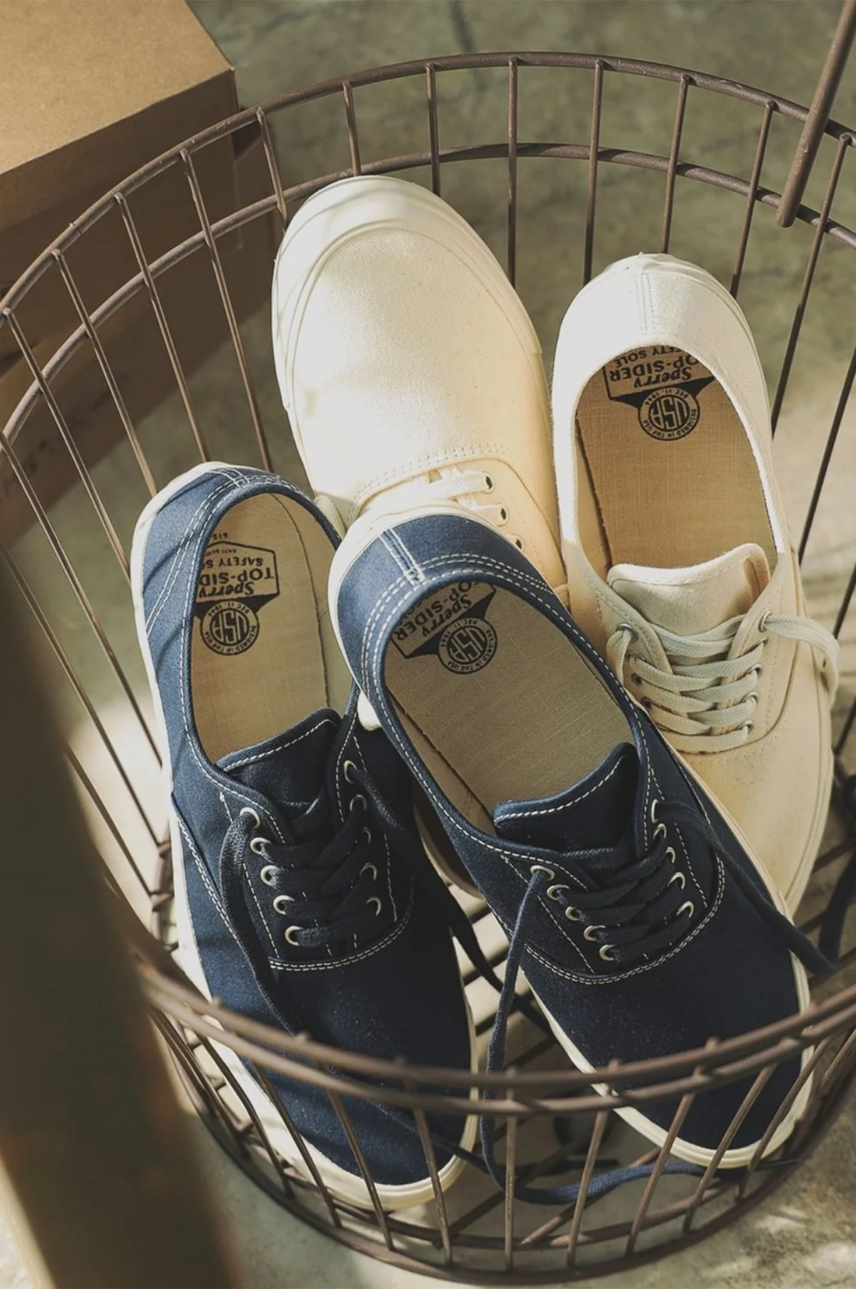 Sperry + MIL CVO Navy - Image 9