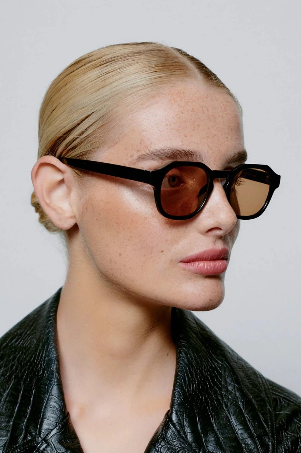 Zan Sunglasses Black - Image 4